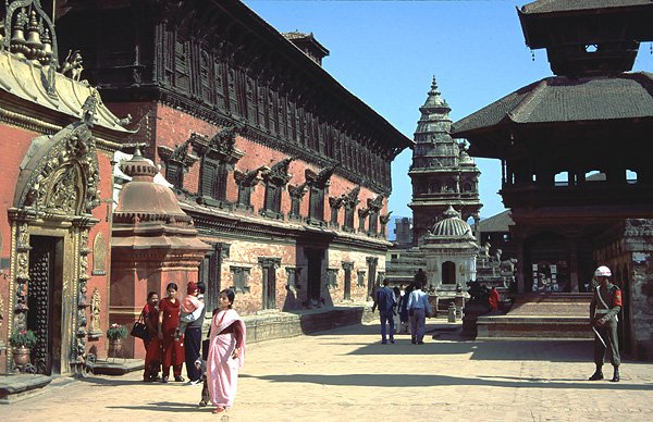 Durbar Square  w Bhadgaonie z Paacem Krlewskim