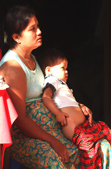 Matka z dzieckiem z Mandalay