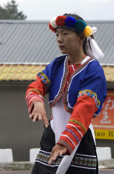 Tancerka z plemienia Tsou (2)