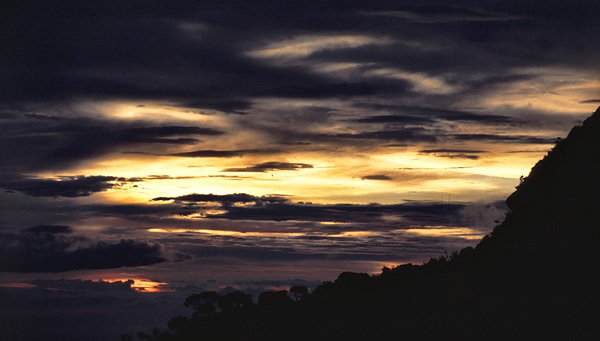 Zachd soca na zboczu Kinabalu (3)