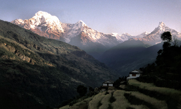 Zmierzch w dolinie Modi Khola