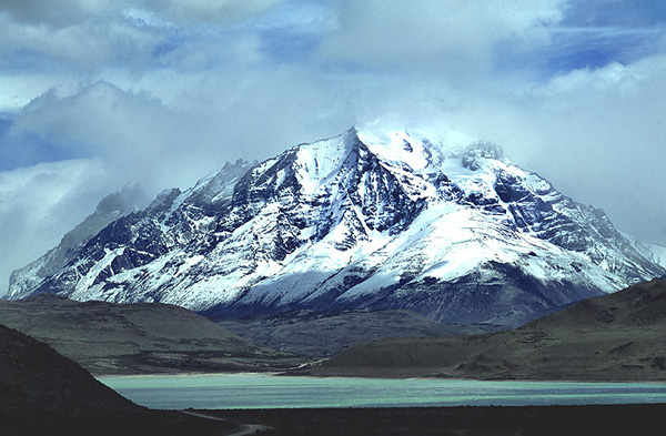 Przed wjazdem do parku Torres del Paine