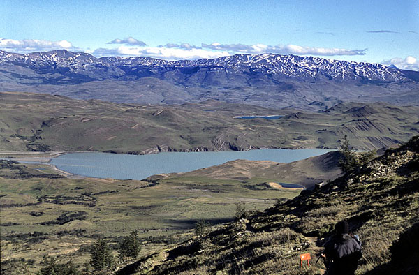 Widok na zejciu z Mirador del Paine